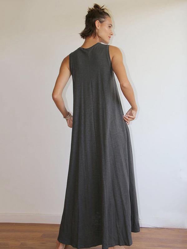 CM | Vestido largo sencillo sin mangas y escote redondo
