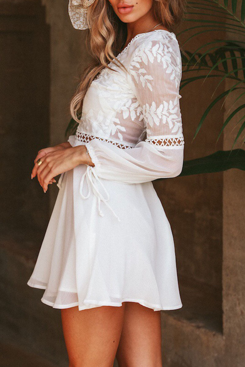 CM | Mini vestido de gasa y encaje