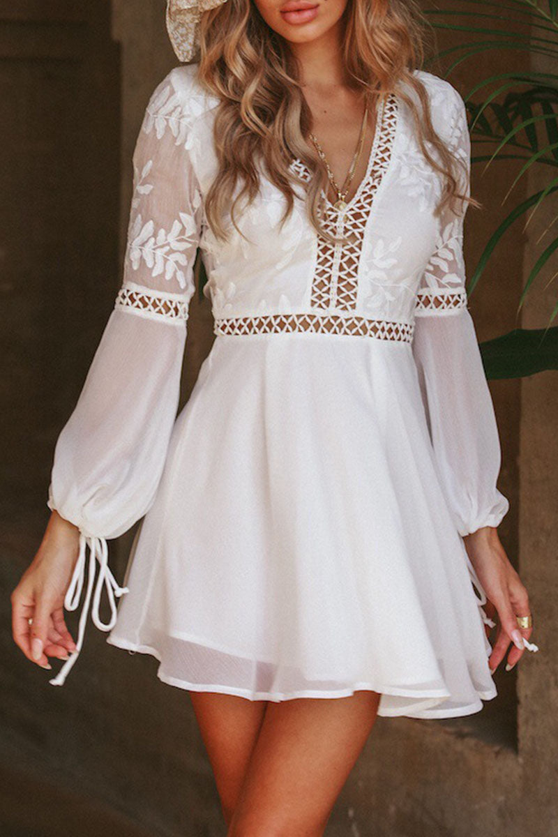 CM | Mini vestido de gasa y encaje