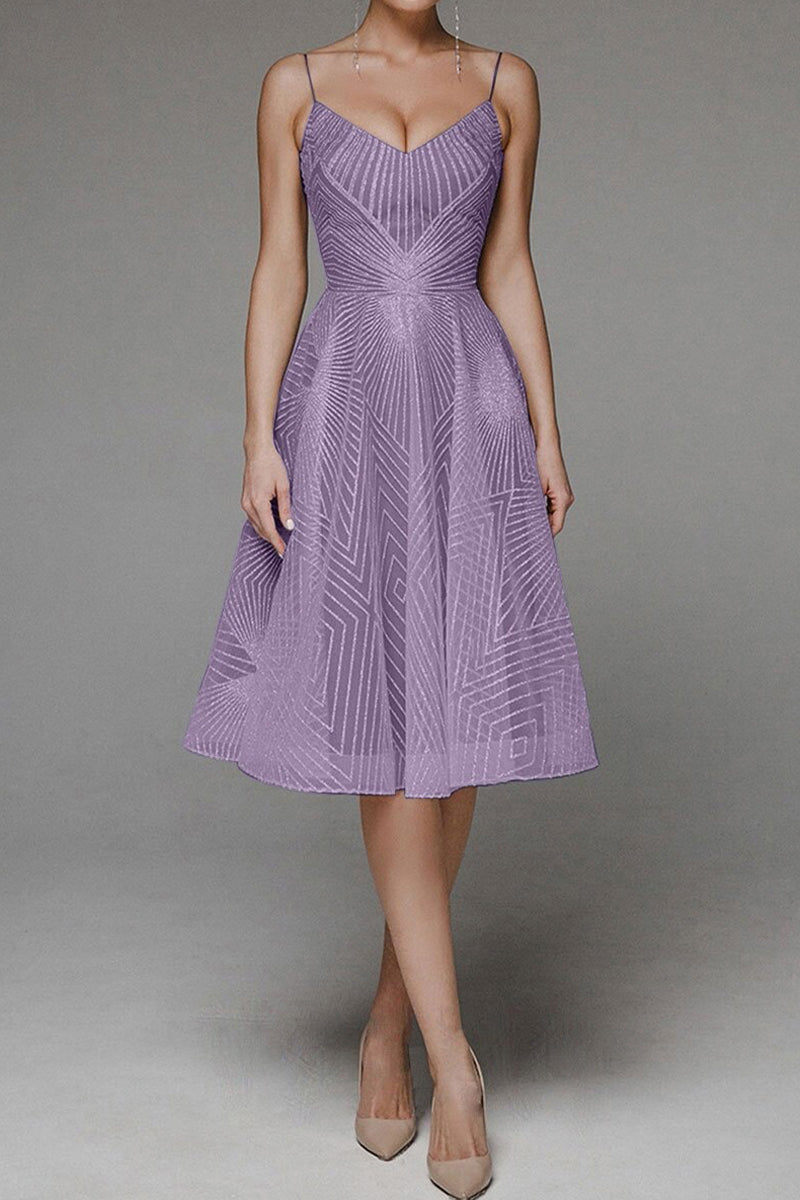 CM | Vestido midi estructurado con tirantes estrechos