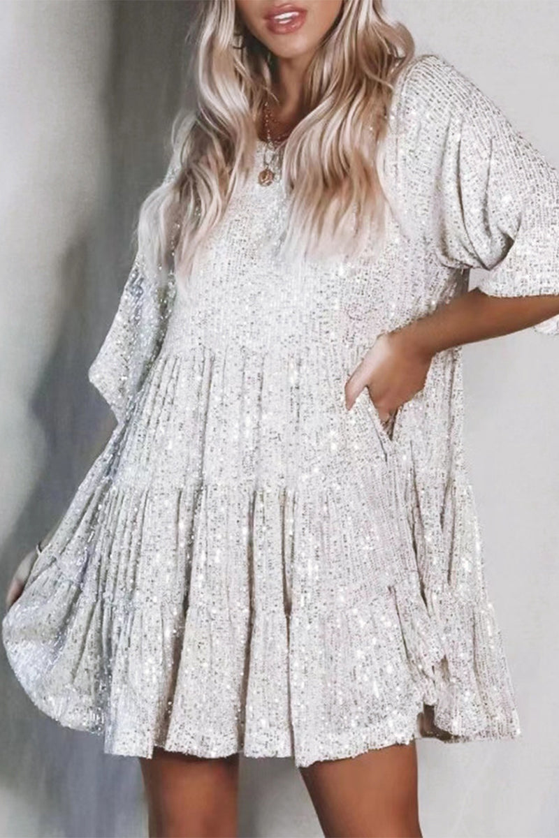 CM | Vestido corto de lentejuelas con volantes