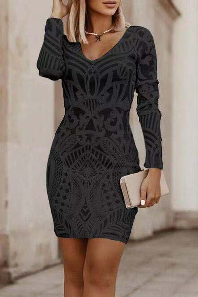 CM | Elegante mini vestido de guipur