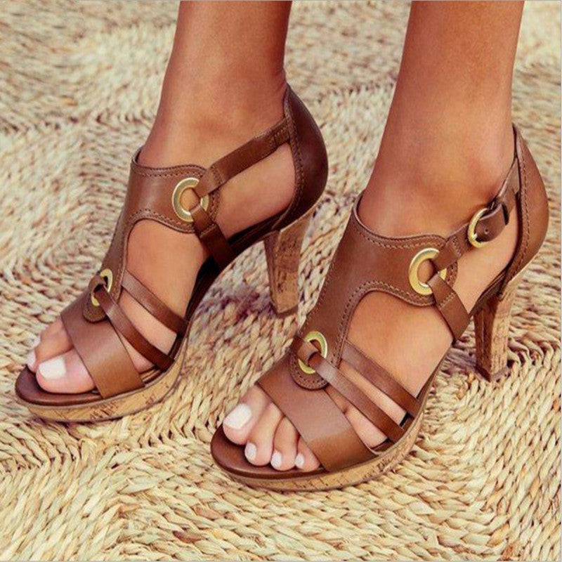 CM | Sandalias cómodas con tacón alto