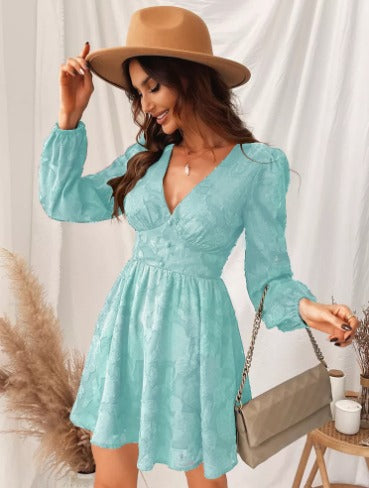 CM | Vestido corto con textura y manga larga