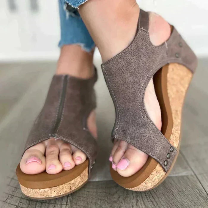 CM | Elegantes sandalias de cuña de verano