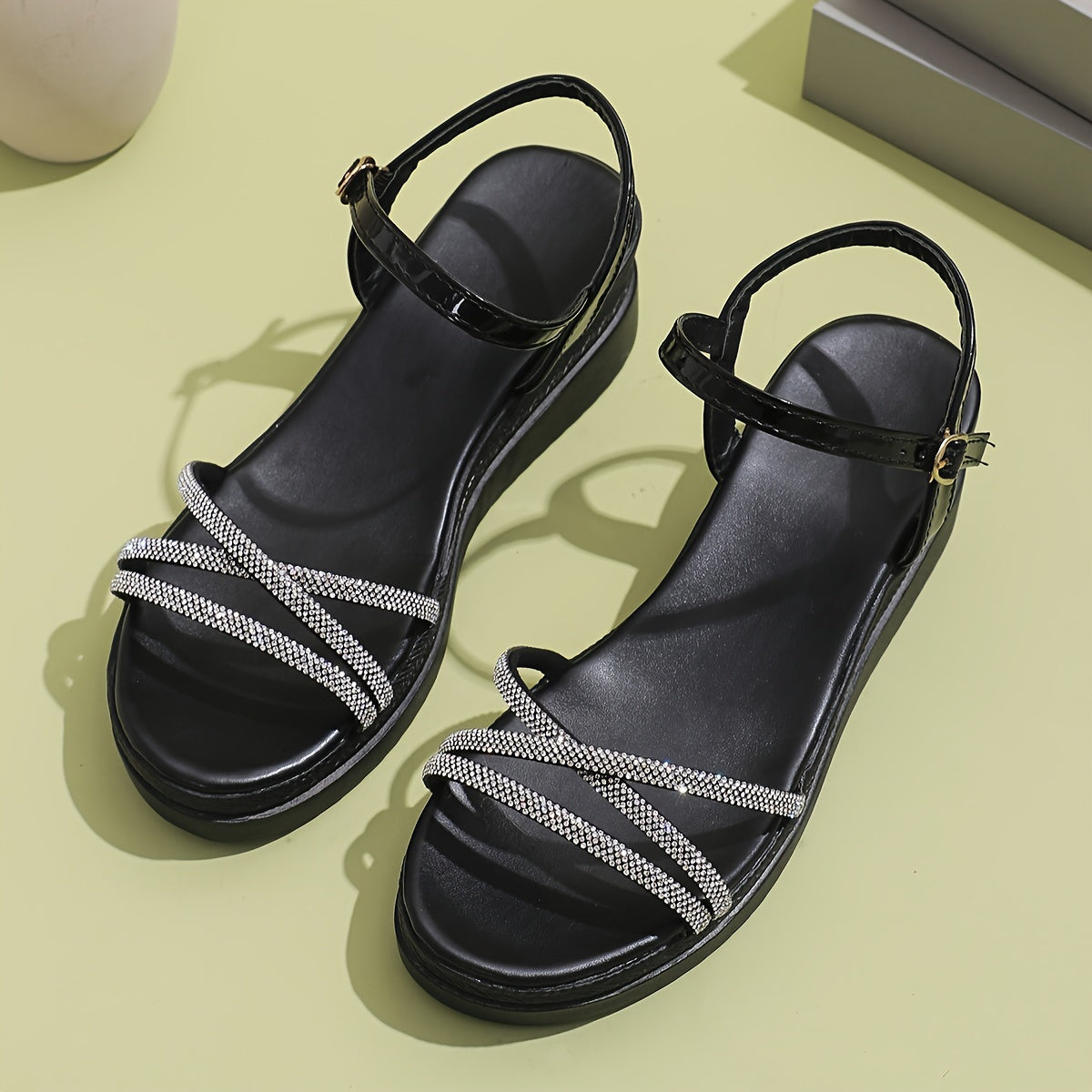 CM | Sandalias atemporales y elegantes