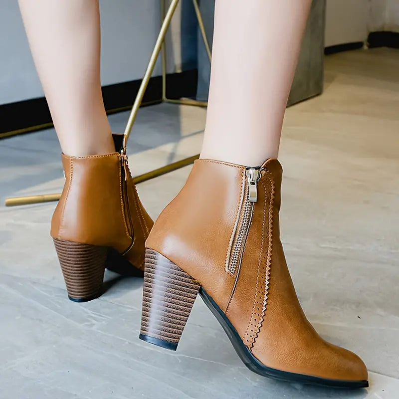 CM | CON SUELA BLANDA Y TACONES GRUESOS