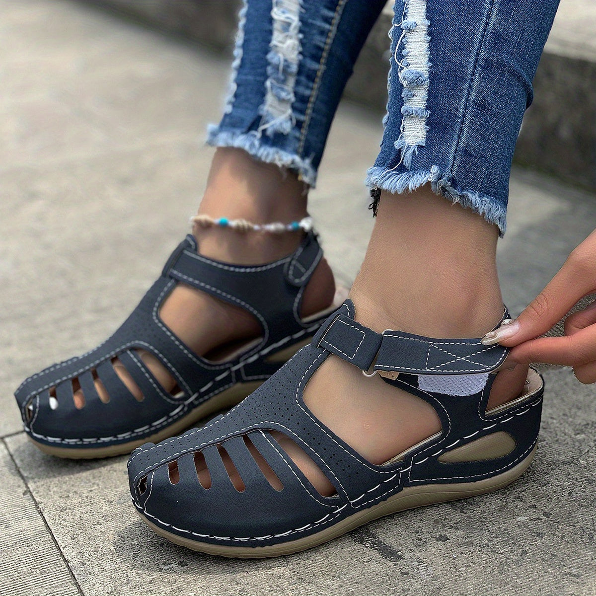 CM | Sandalias clásicas y elegantes