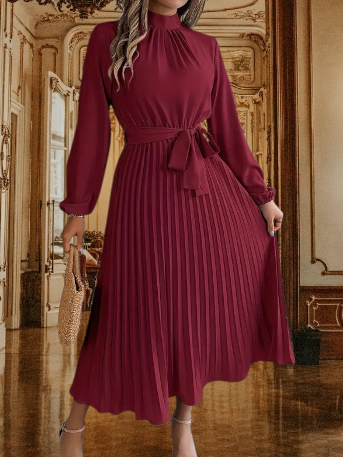 CM | Vestido midi plisado con cinturón y manga larga