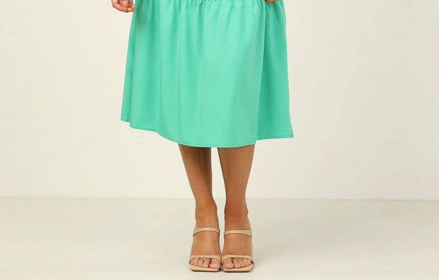 CM | Vestido midi con mangas abullonadas y espalda abierta en línea A vb51