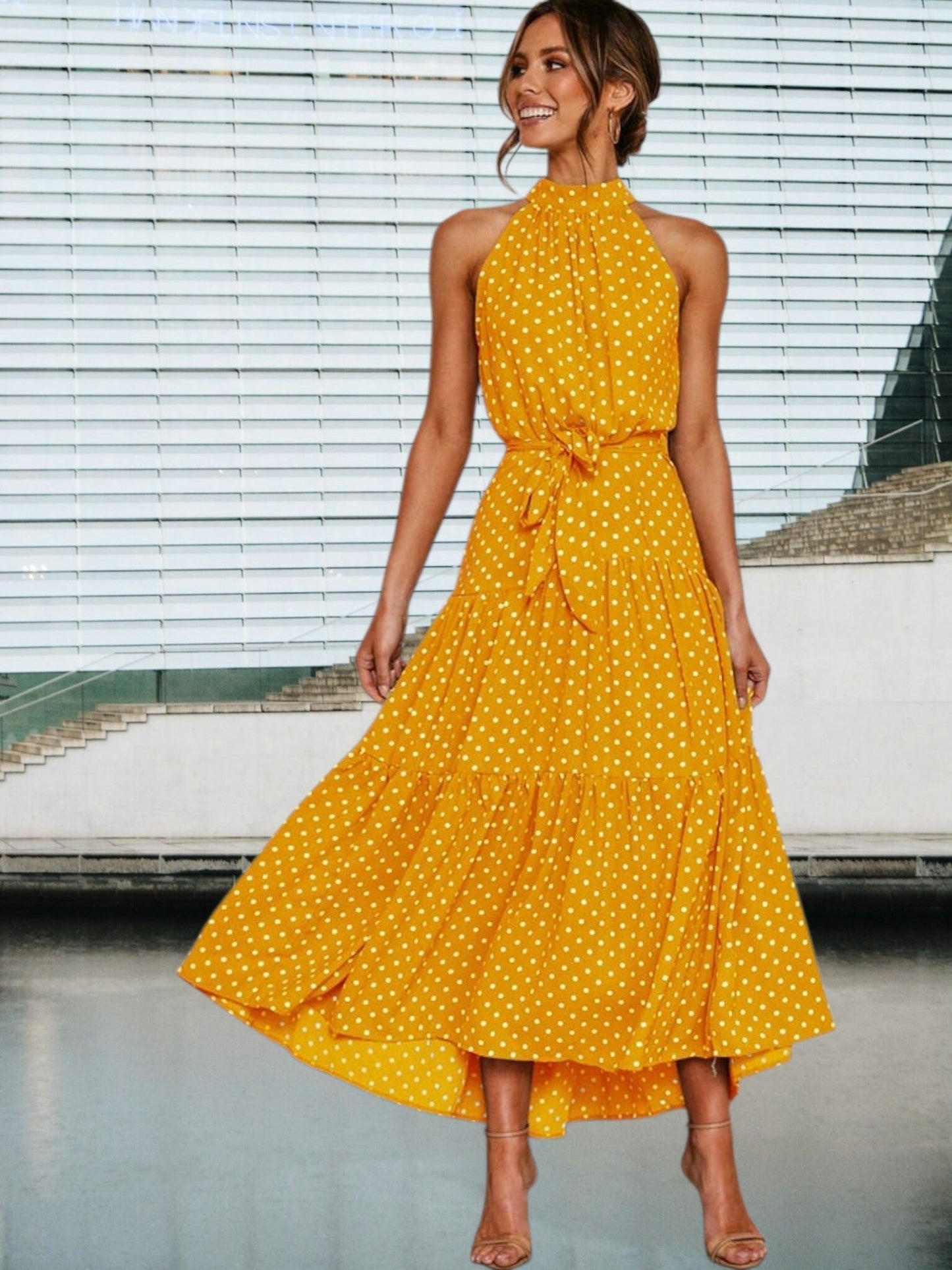 CM | Juguetón vestido midi con lunares y cinturón en la cintura