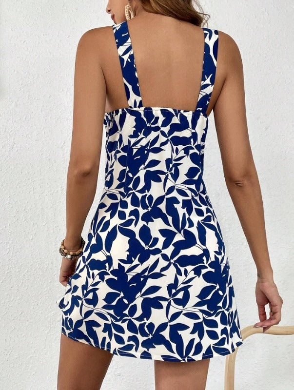 CM | Vestido sin mangas con estampado de hojas y mono con dobladillo de volantes