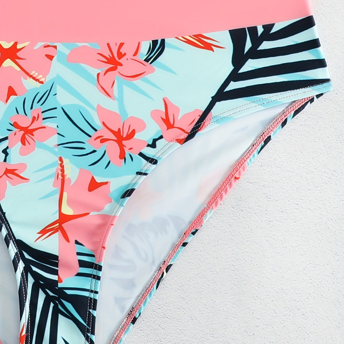Moderno y minimalista Bikini