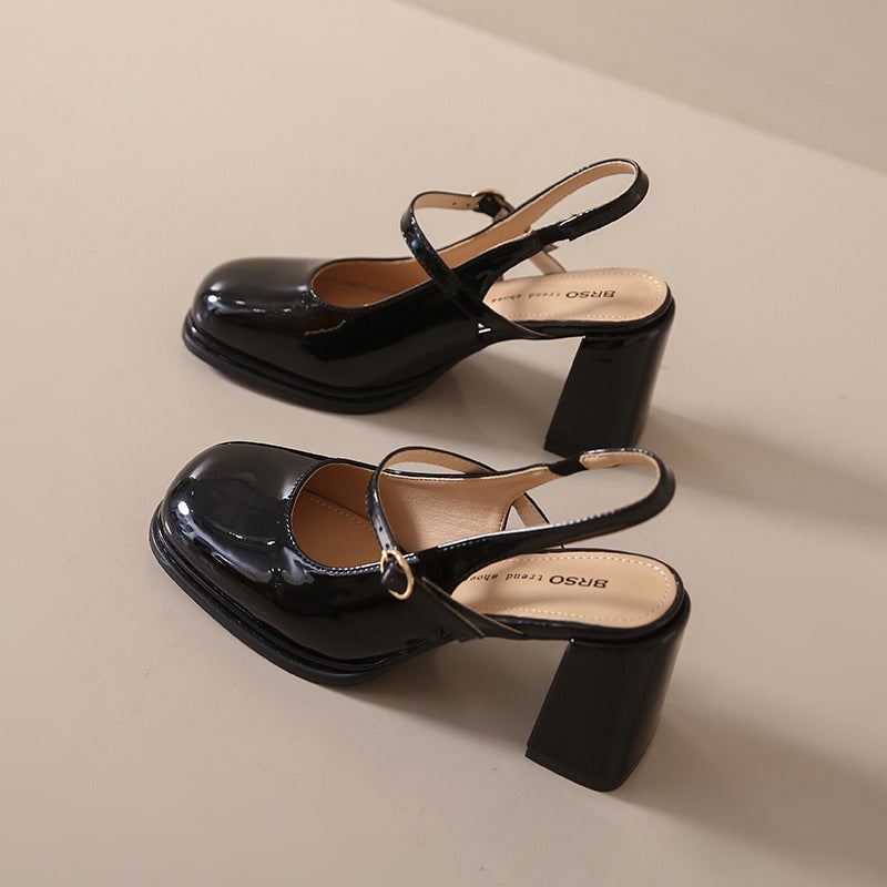CM | Zapatos con tacón grueso y correa ajustable