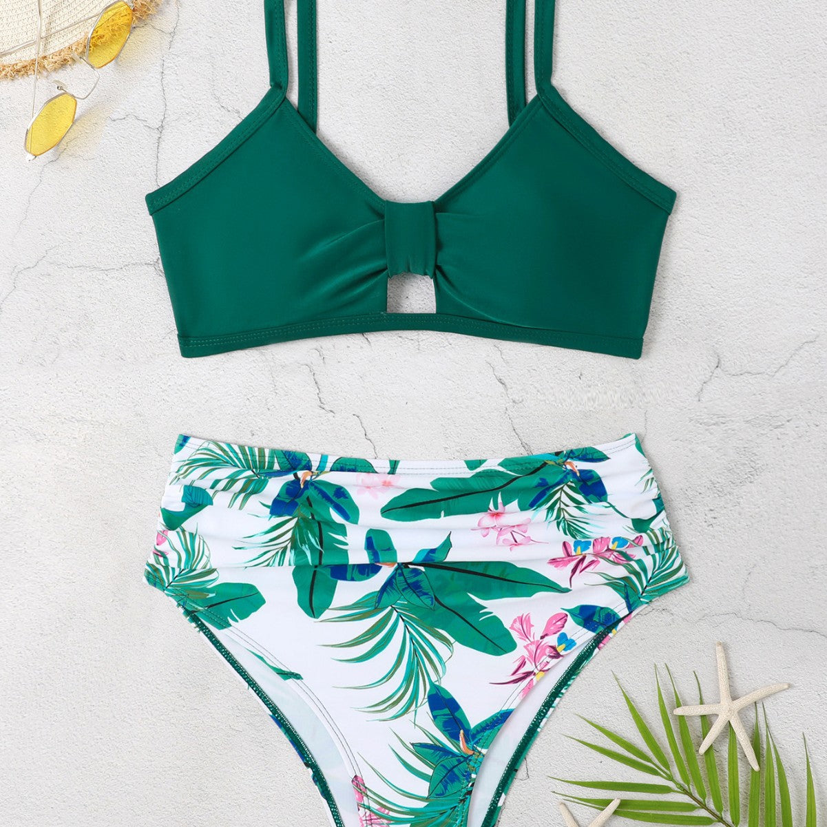 Fresco y femenino Bikini