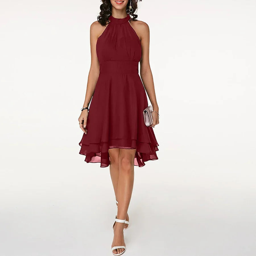 CM | Elegante vestido corto con volantes y diseño halterneck asimétrico