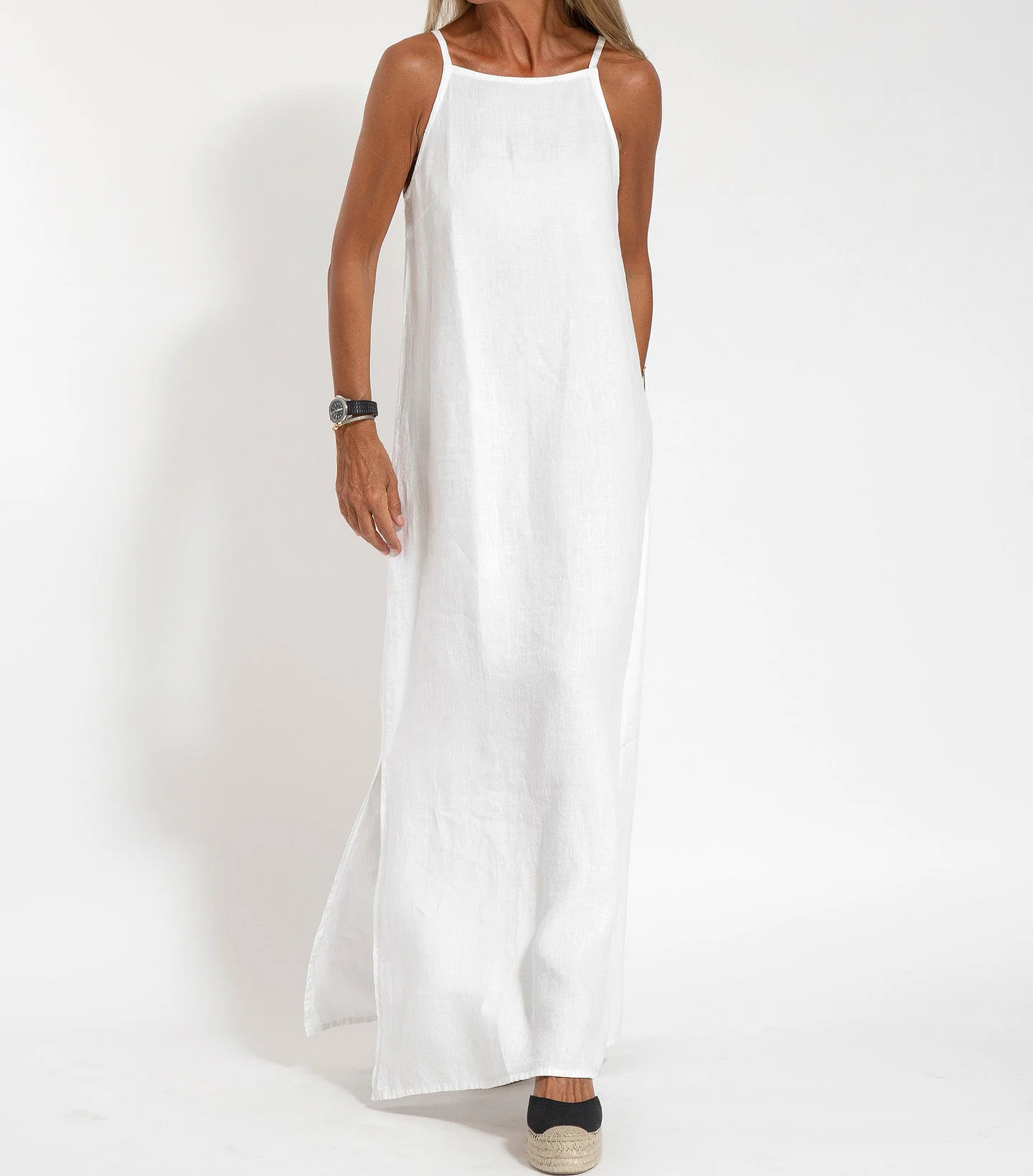 CM | Vestido largo sin mangas de lino y algodón en elegancia monocromática