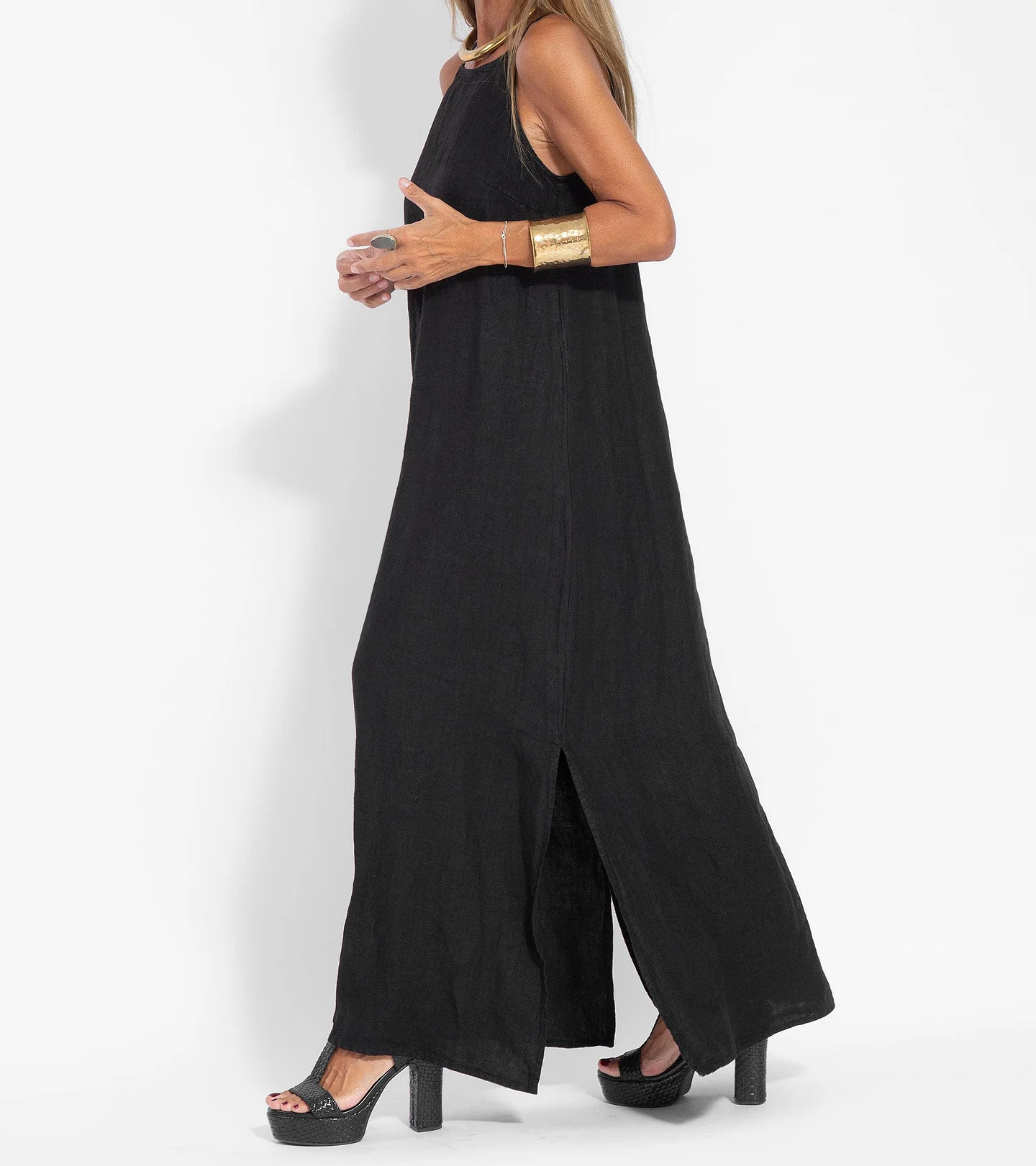CM | Vestido largo sin mangas de lino y algodón en elegancia monocromática