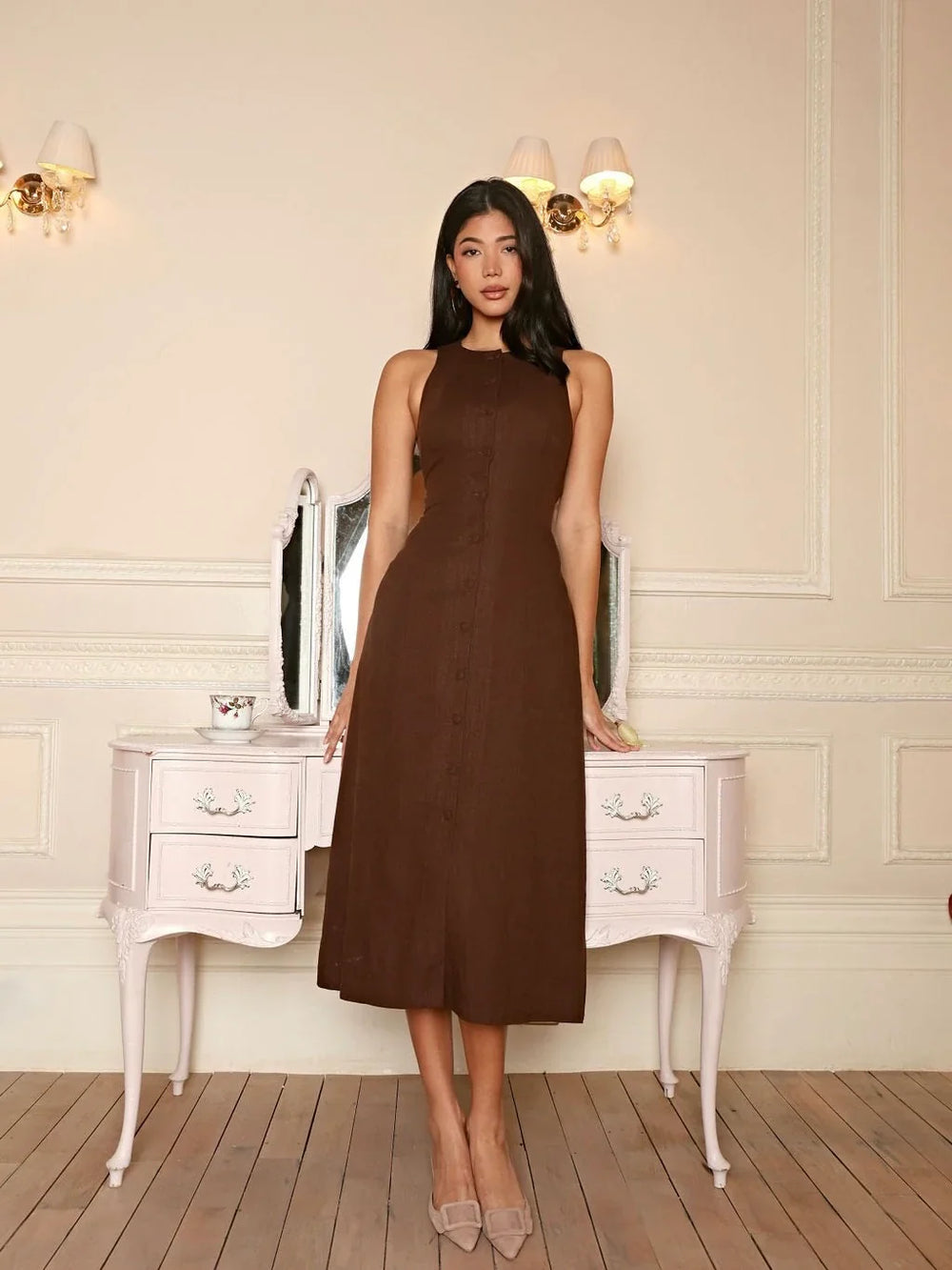 CM | Vestido midi sin mangas con tapeta de botones de estilo elegante