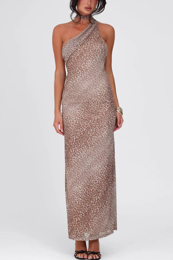 CM | maxi vestido con tirantes en la espalda y estampado de leopardo al bies