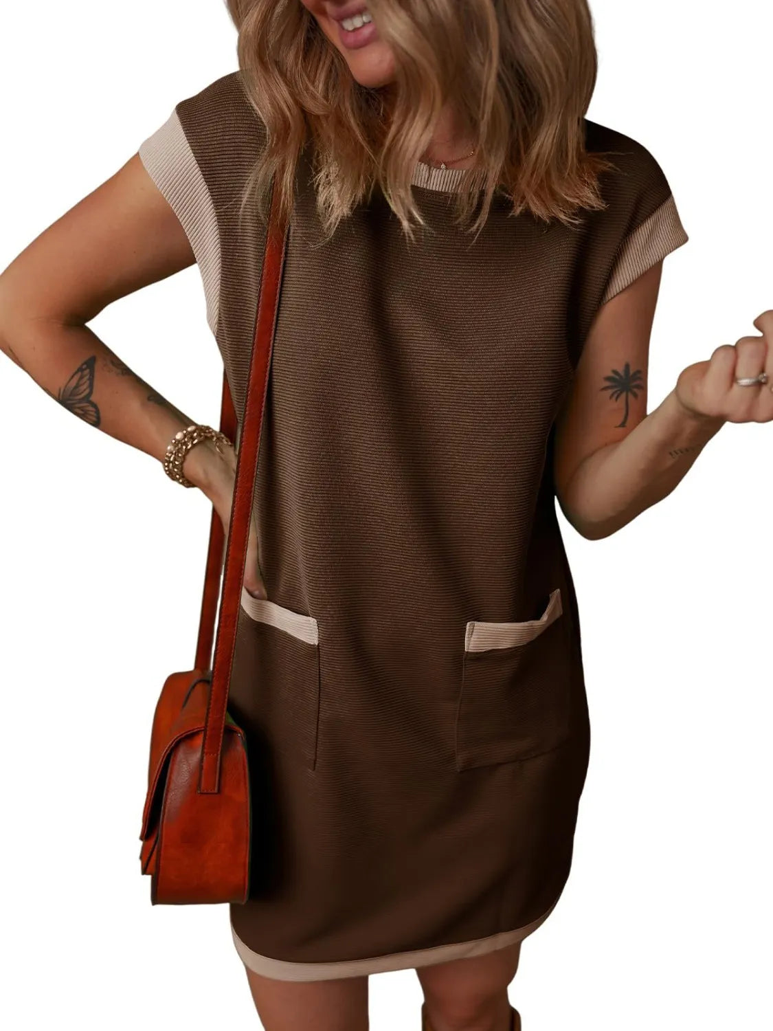 CM | Mini vestido con escote redondo y manga larga