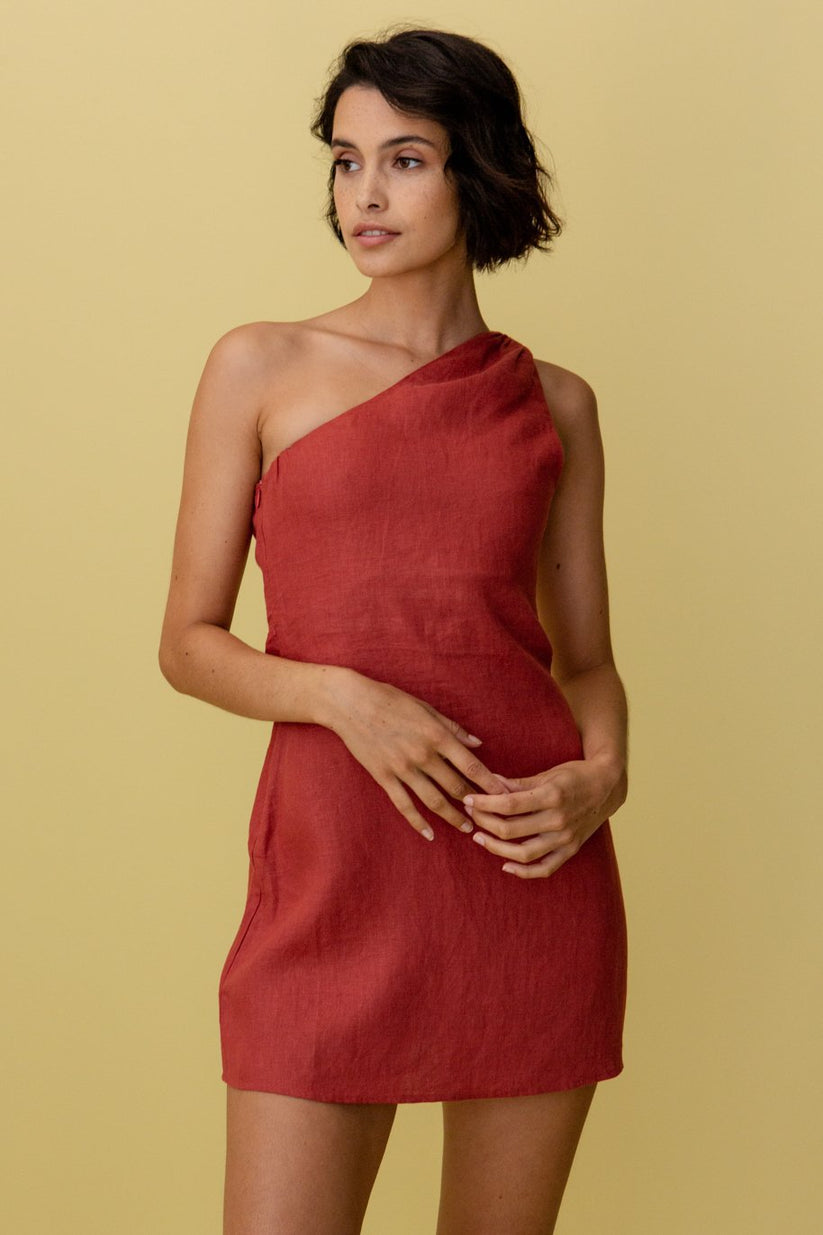 CM | Vestido corto asimétrico de lino