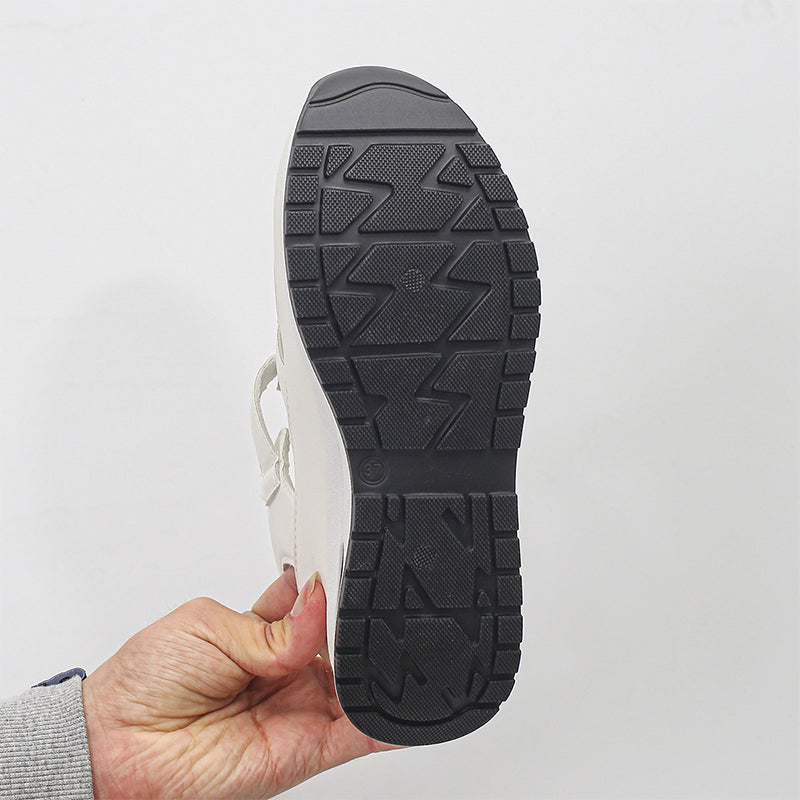 CM | Sandalias con puntera cerrada