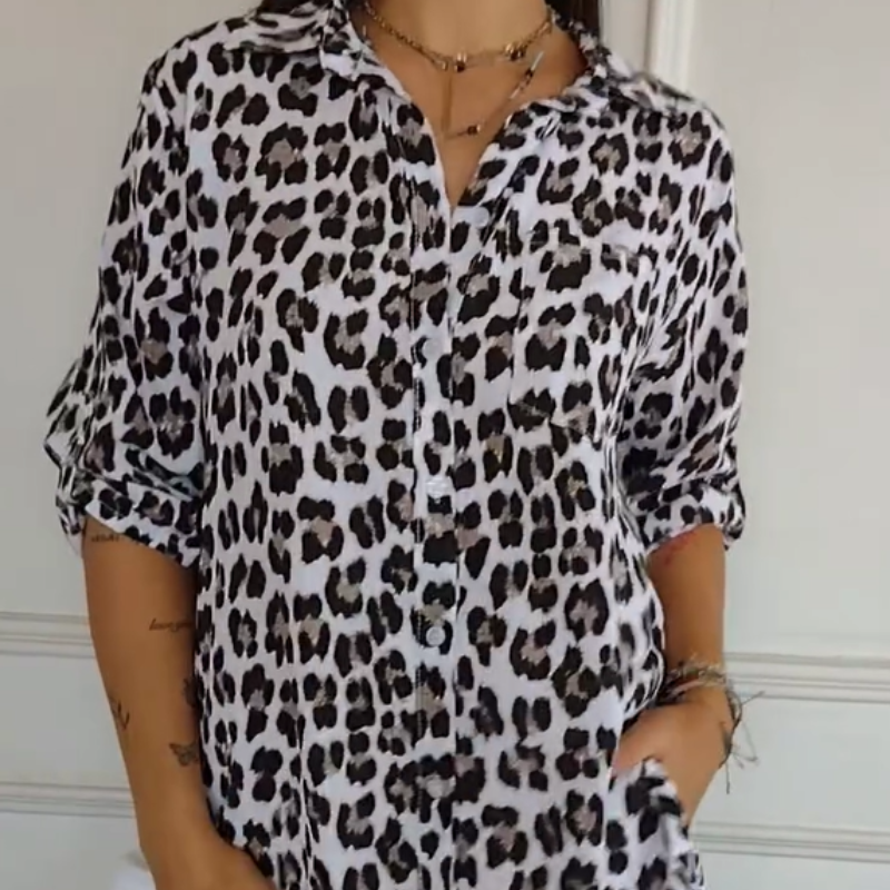 CM | Elegante blusa con estampado de leopardo