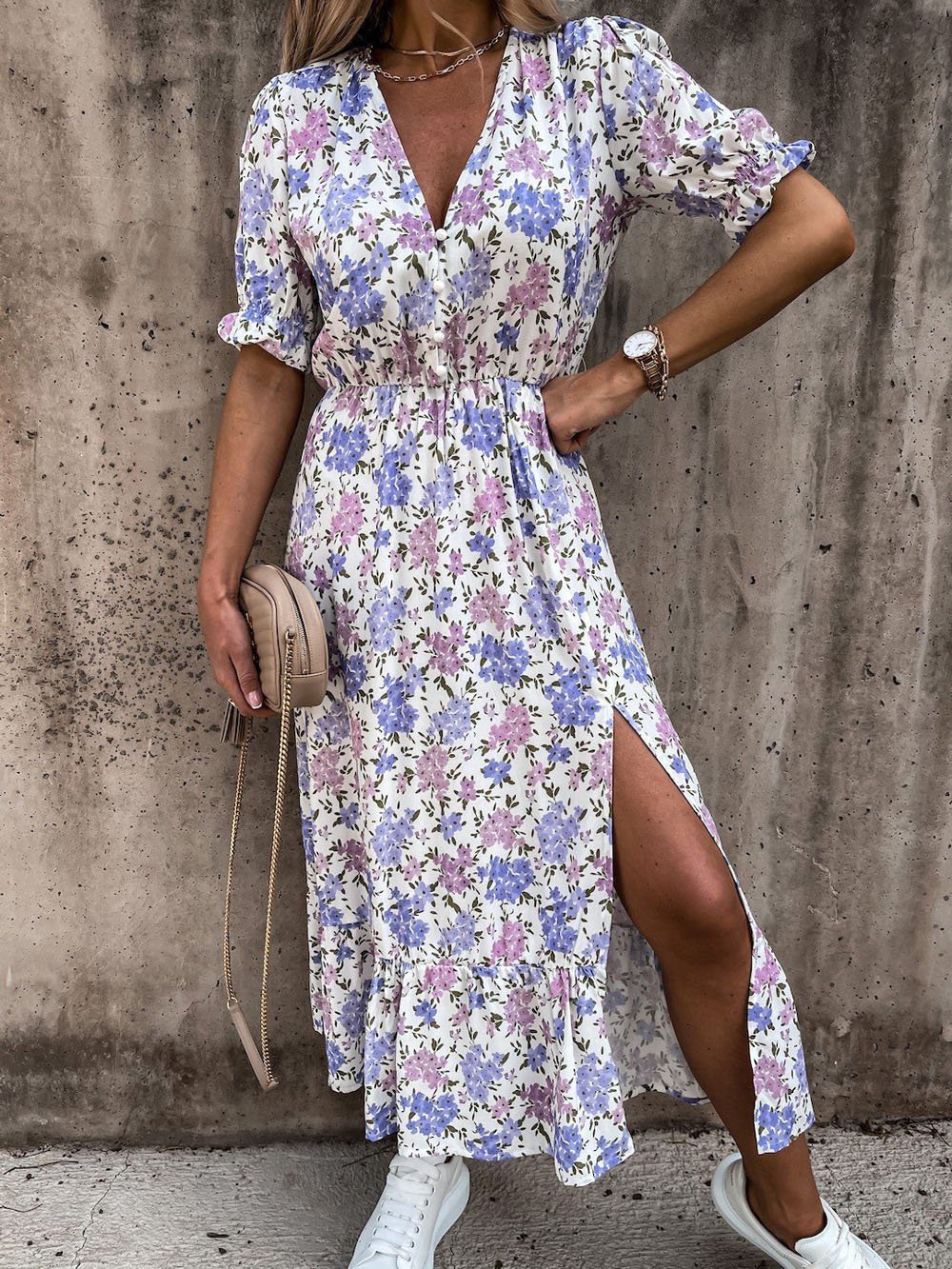 CM | Vestido largo con escote en V y estampado partido