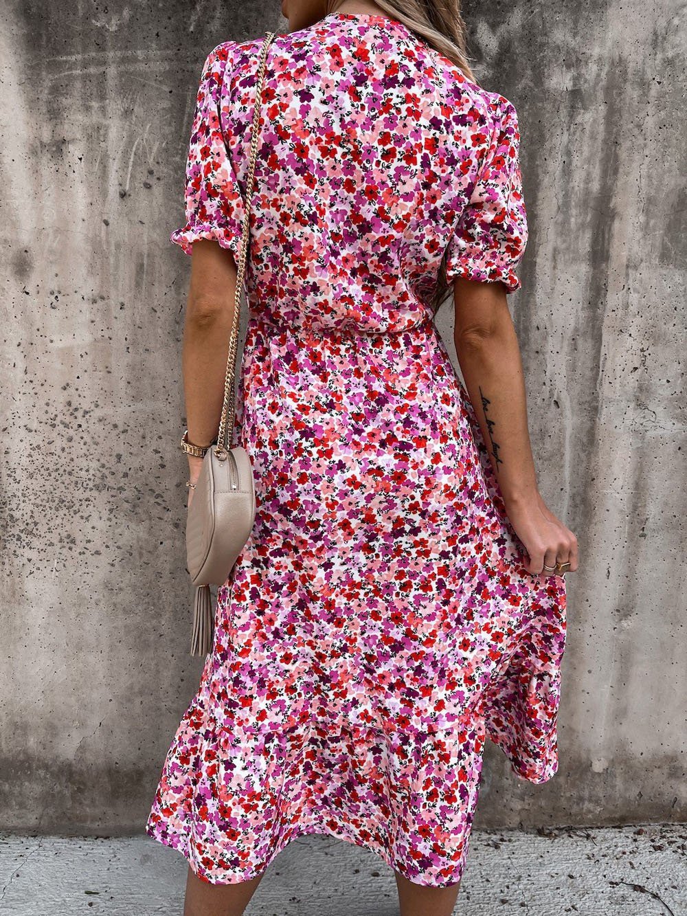CM | Vestido largo con escote en V y estampado partido