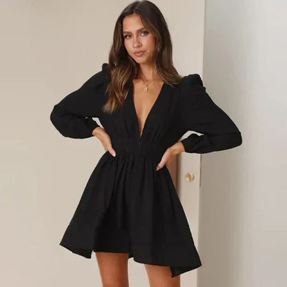 CM | Mini vestido negro