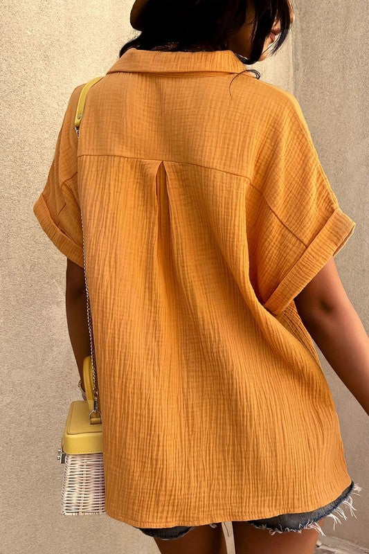 CM | Blusa de manga corta con cierre frontal de botones