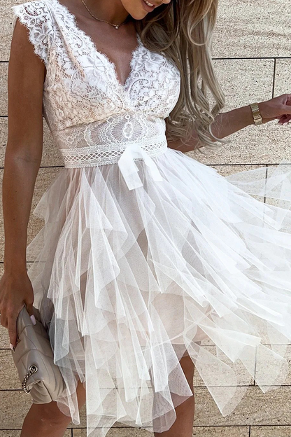 CM | Vestido corto de encaje y tul