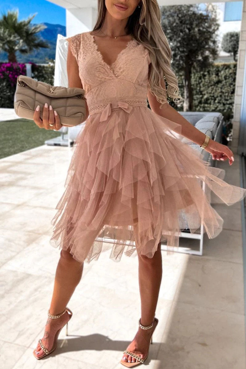 CM | Vestido corto de encaje y tul