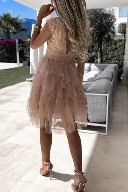 CM | Vestido corto de encaje y tul