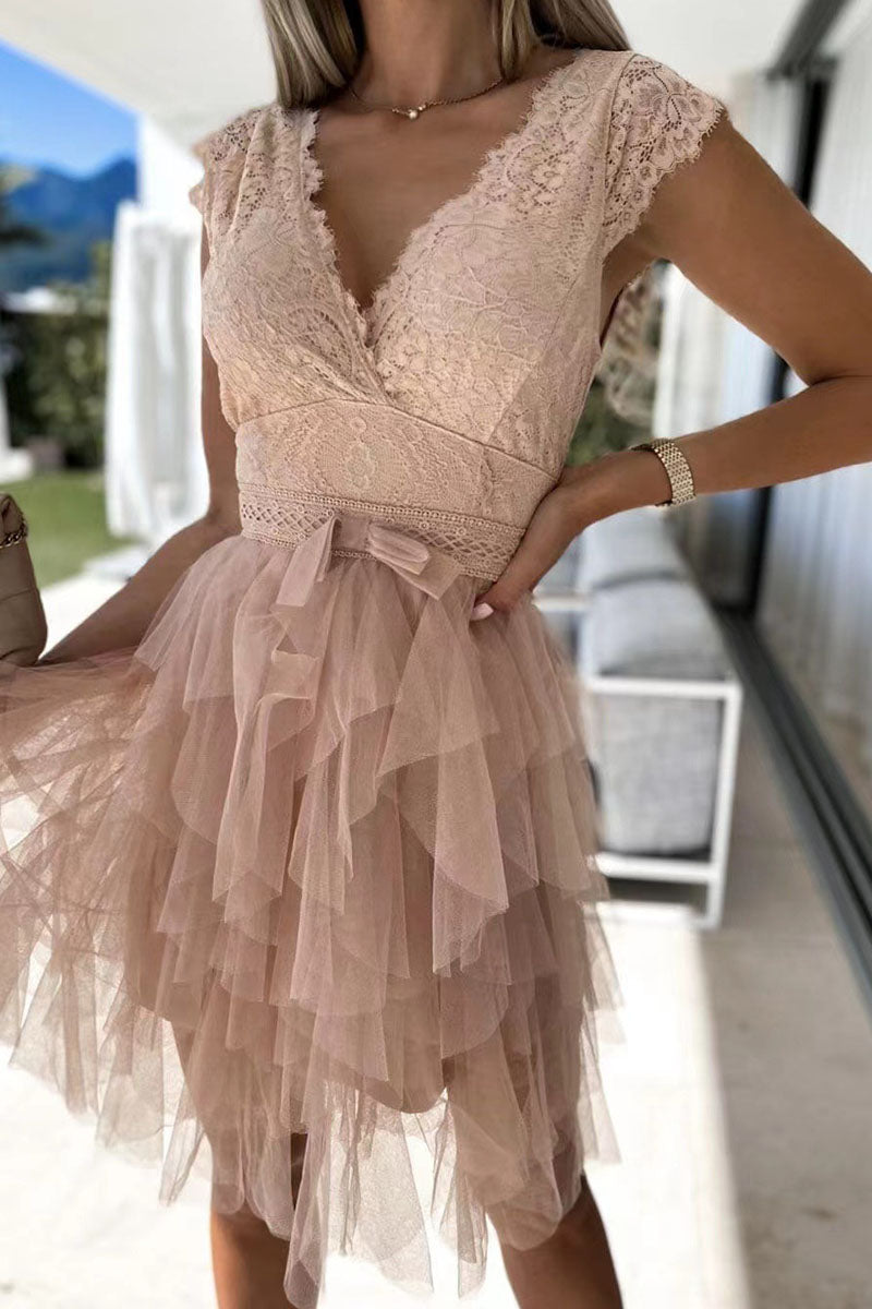 CM | Vestido corto de encaje y tul