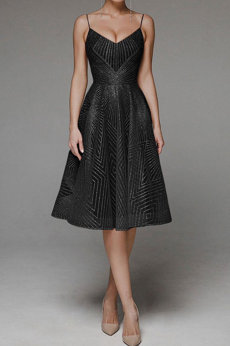 CM | Vestido midi estructurado con tirantes estrechos