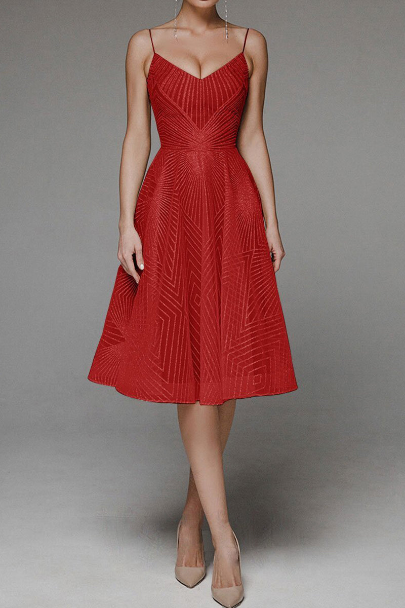 CM | Vestido midi estructurado con tirantes estrechos