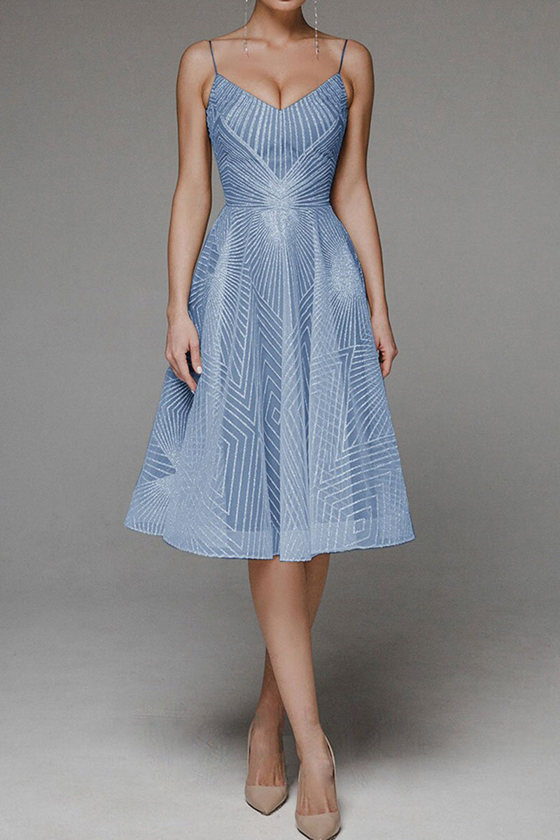CM | Vestido midi estructurado con tirantes estrechos