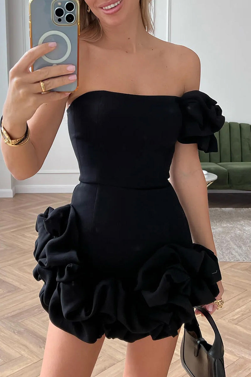 CM | Minivestido bustier con esculturales volantes