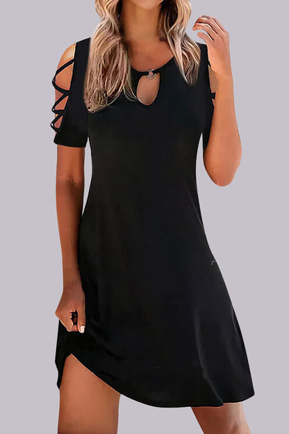 CM | Vestido corto con recortes y estampado de hojas