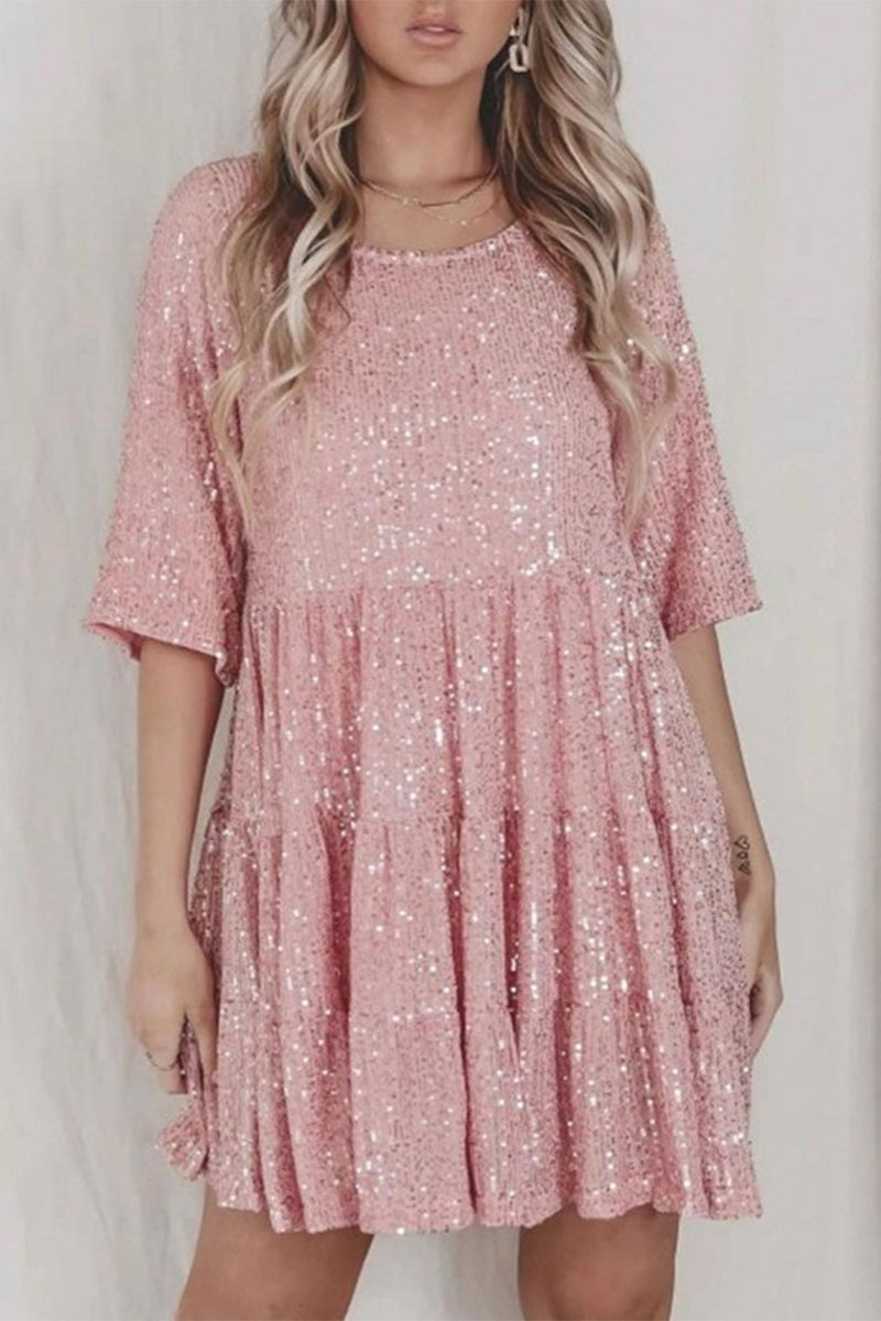 CM | Vestido corto de lentejuelas con volantes