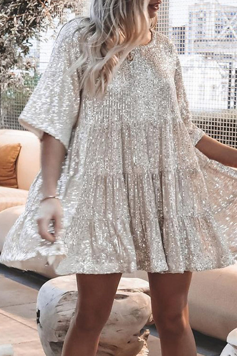CM | Vestido corto de lentejuelas con volantes