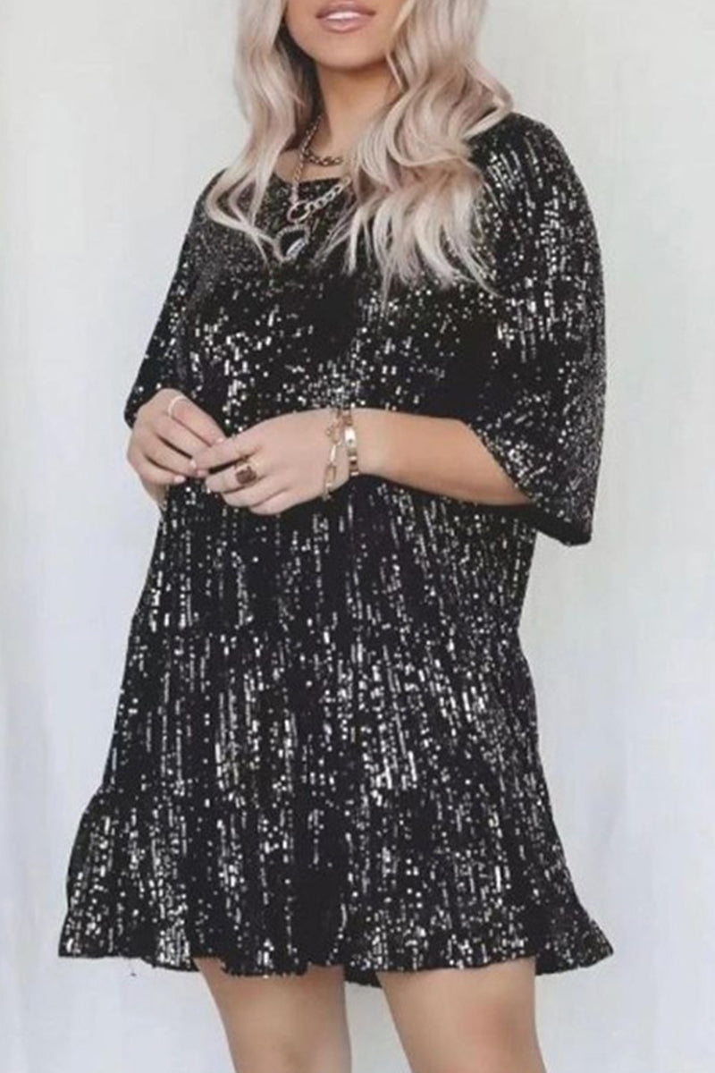 CM | Vestido corto de lentejuelas con volantes