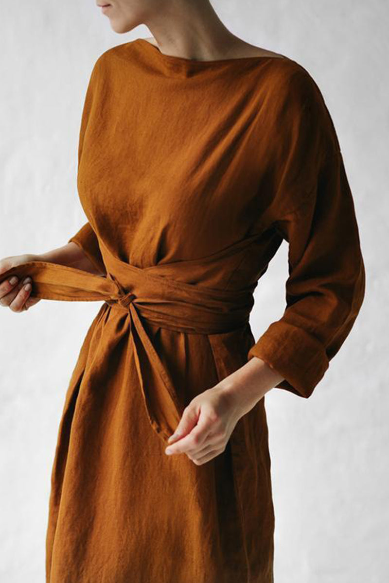 CM | Vestido midi de lino con cinturón
