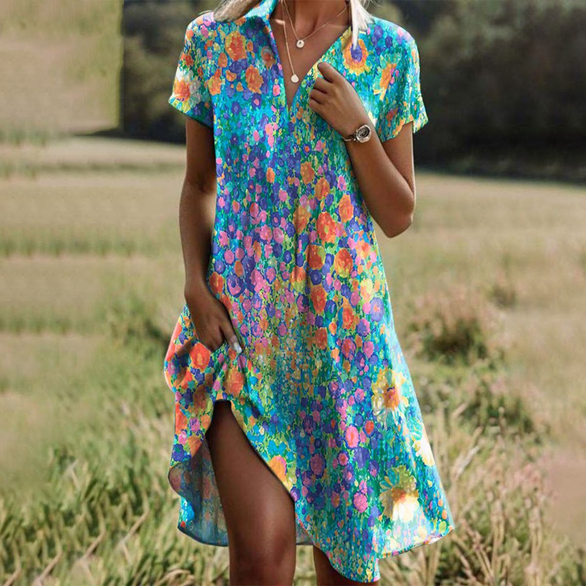CM | Vestido corto vaporoso con estampado de flores de campo