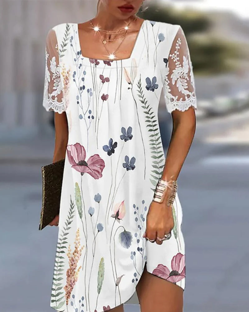 CM | Vestido corto con encaje y flores