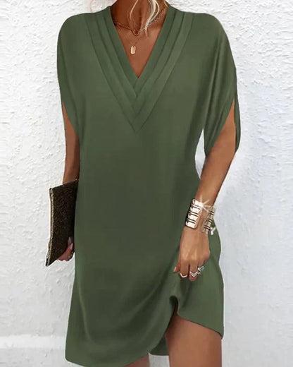 CM | Elegante mini vestido de verano plisado con escote en V