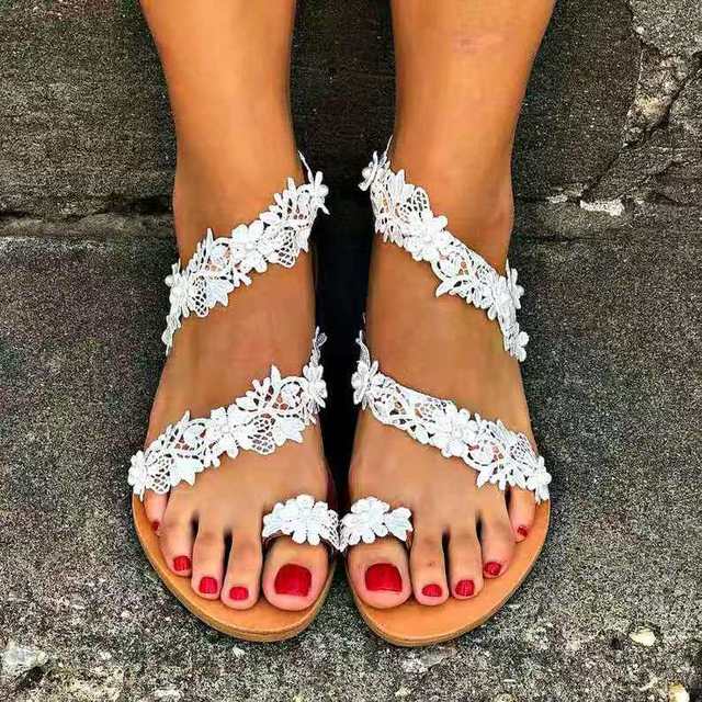 CM | Elegantes sandalias de encaje