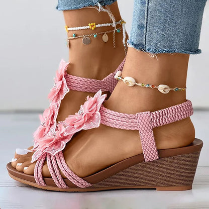 CM | Sandalias de cuña con adorno floral